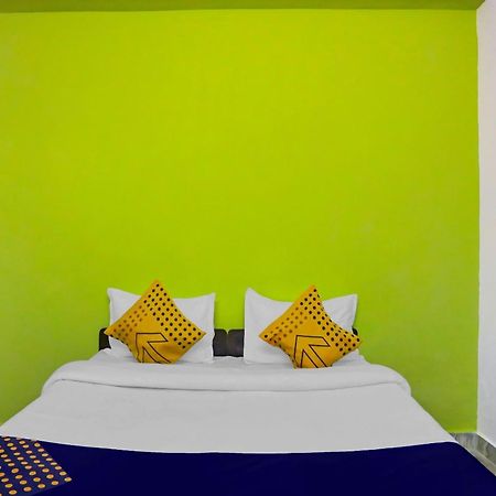 Spot On Raj Hotel Vip Near Worlds Of Wonder Kālkāji Devi Extérieur photo