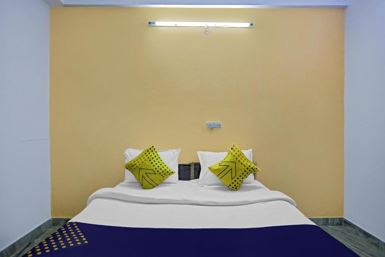 Spot On Raj Hotel Vip Near Worlds Of Wonder Kālkāji Devi Extérieur photo