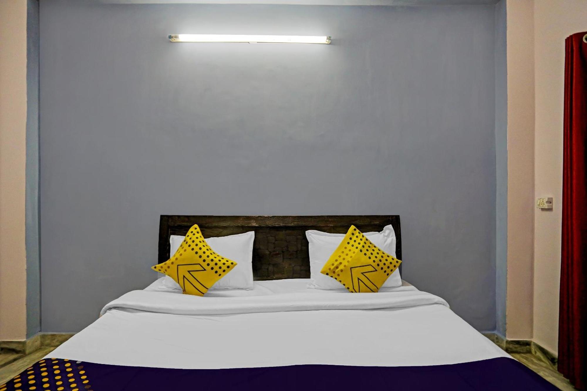 Spot On Raj Hotel Vip Near Worlds Of Wonder Kālkāji Devi Extérieur photo