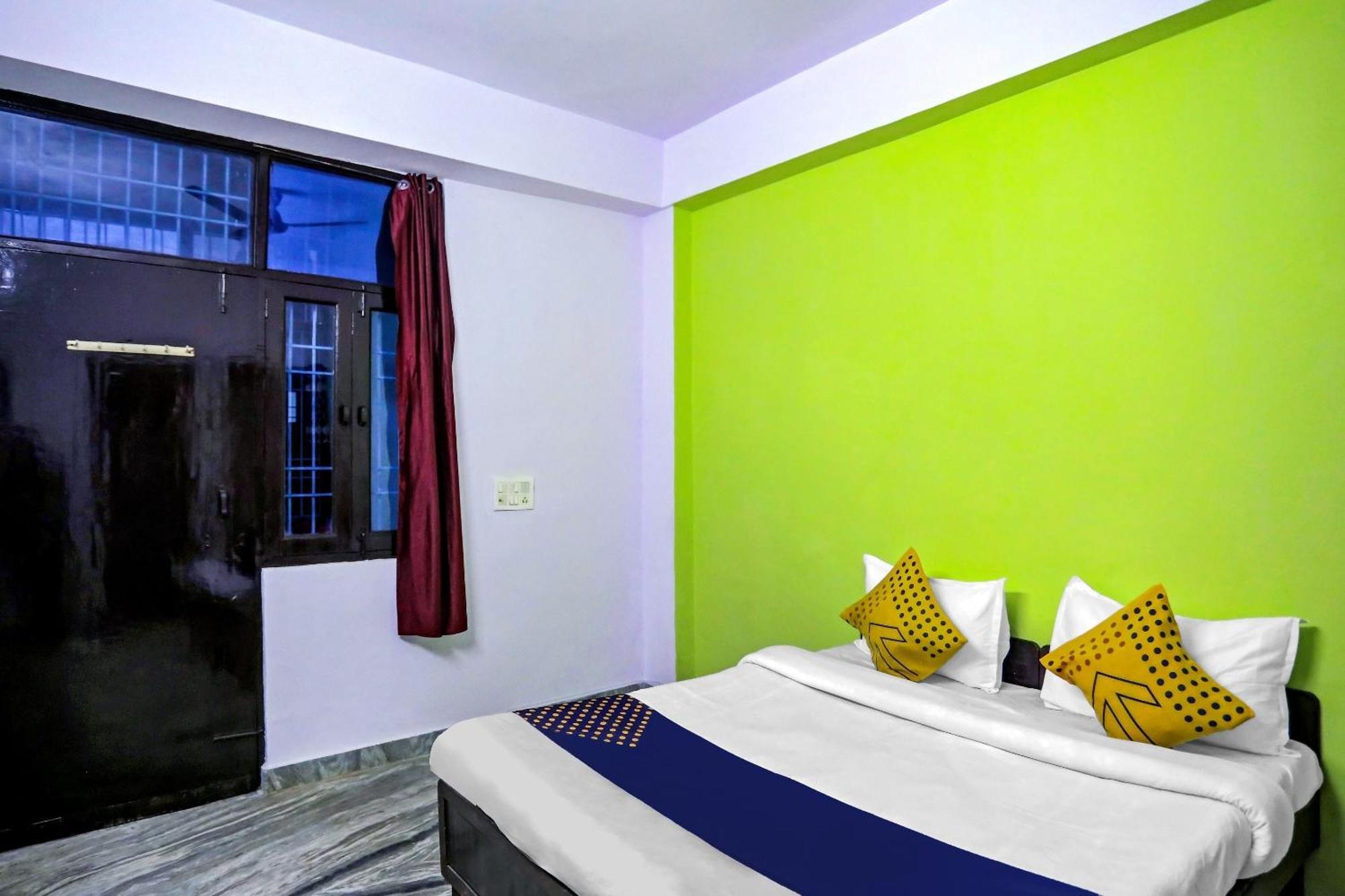Spot On Raj Hotel Vip Near Worlds Of Wonder Kālkāji Devi Extérieur photo