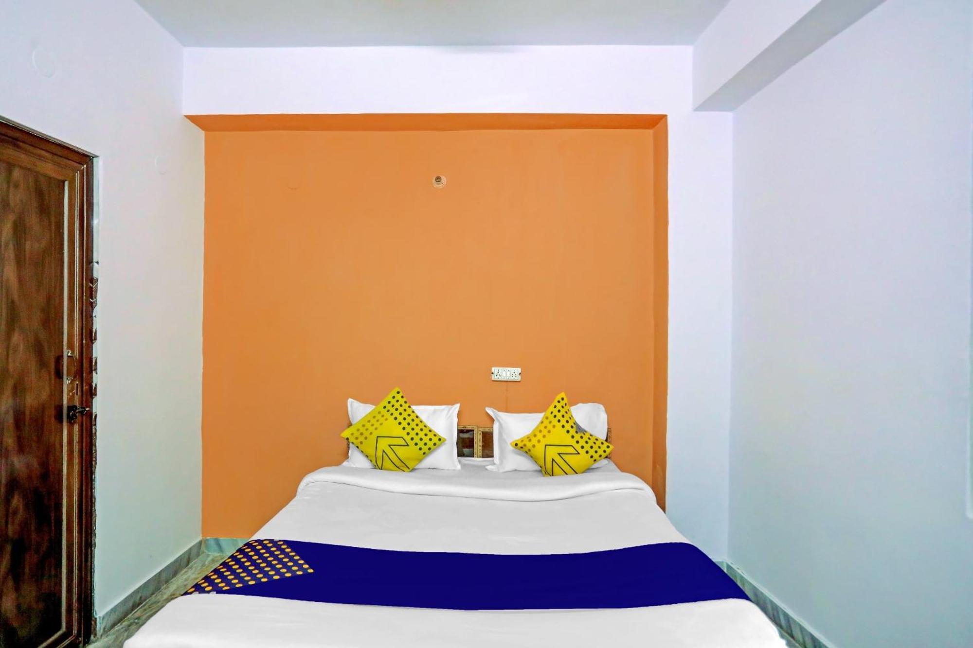 Spot On Raj Hotel Vip Near Worlds Of Wonder Kālkāji Devi Extérieur photo