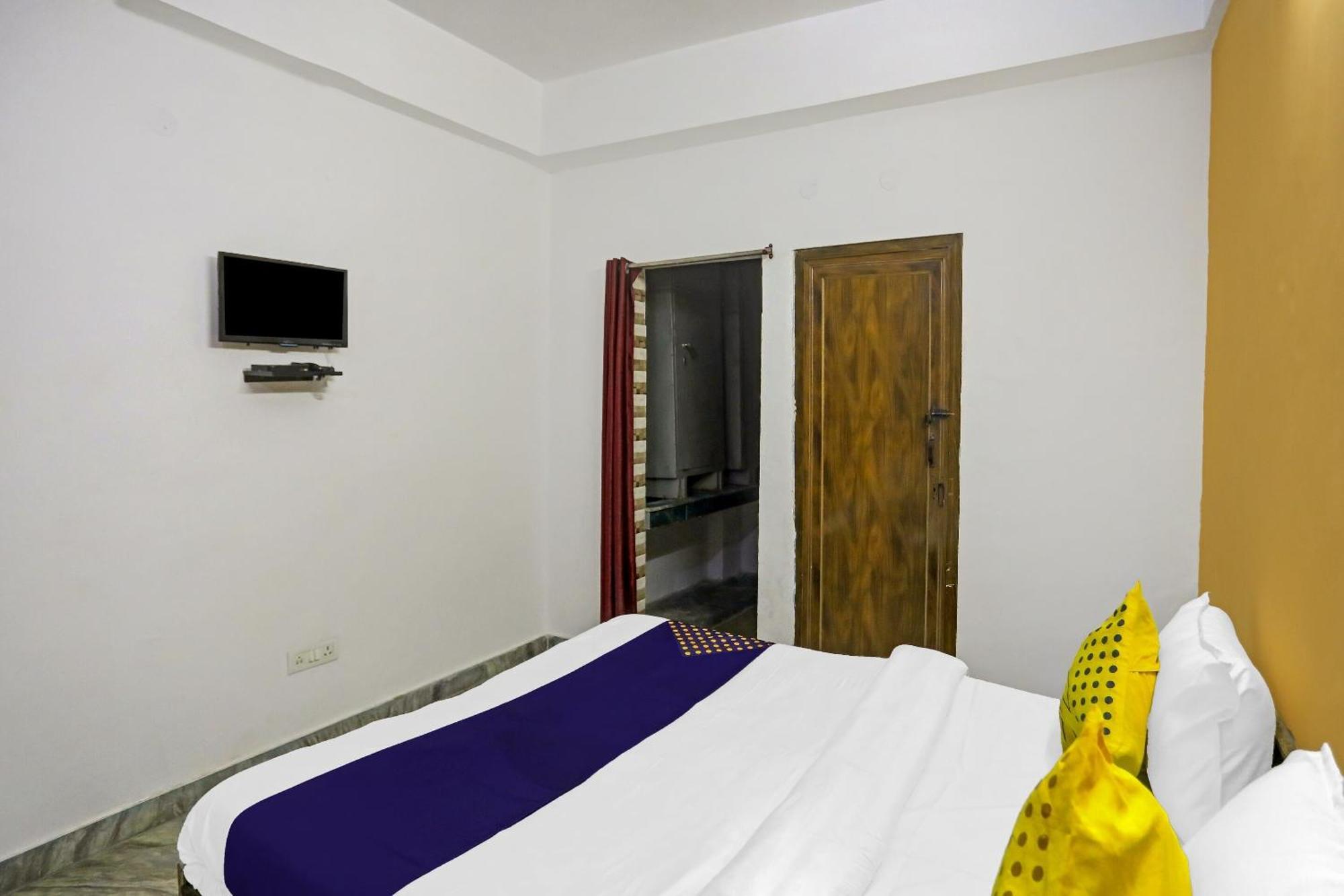 Spot On Raj Hotel Vip Near Worlds Of Wonder Kālkāji Devi Extérieur photo