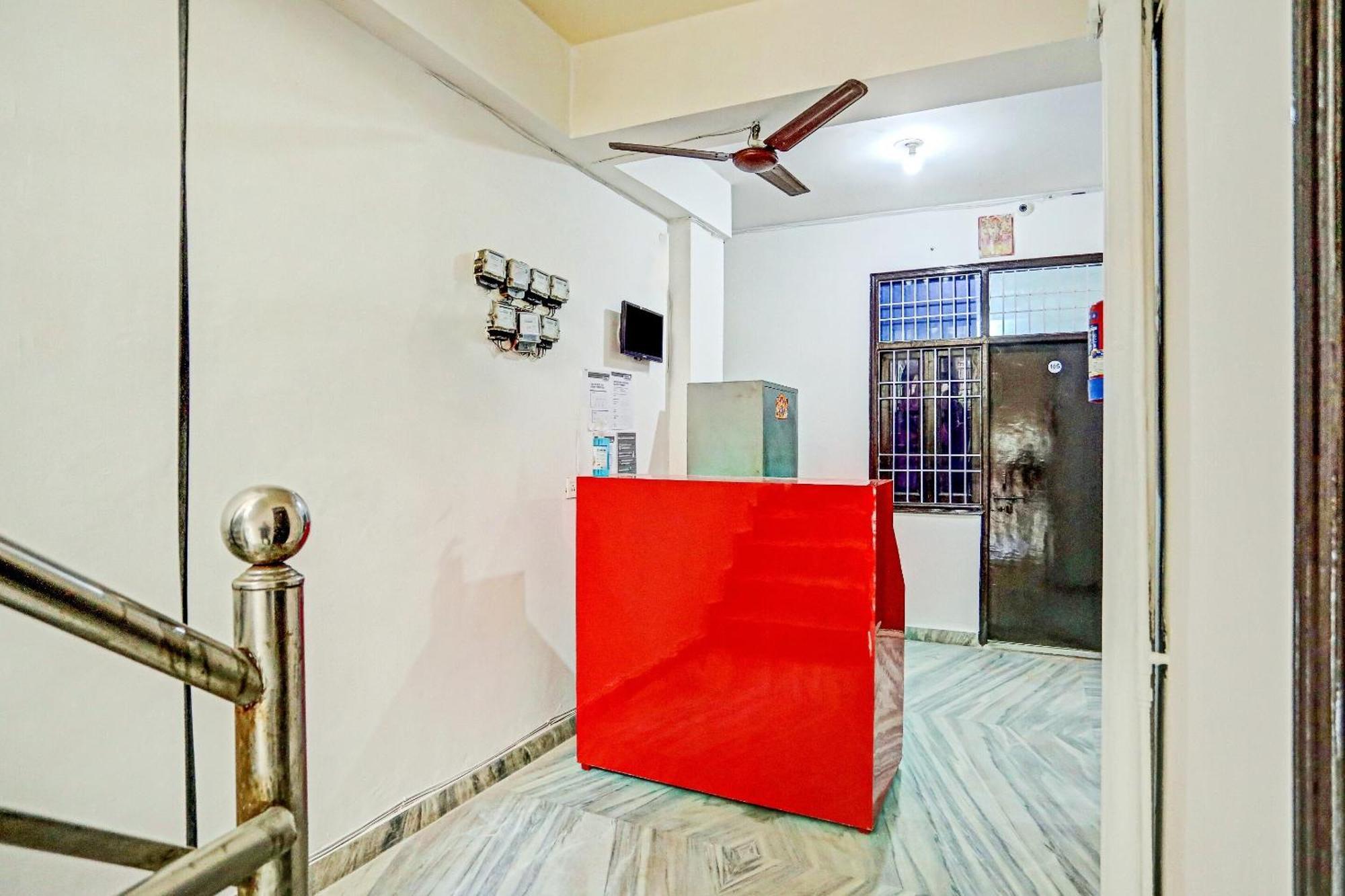 Spot On Raj Hotel Vip Near Worlds Of Wonder Kālkāji Devi Extérieur photo