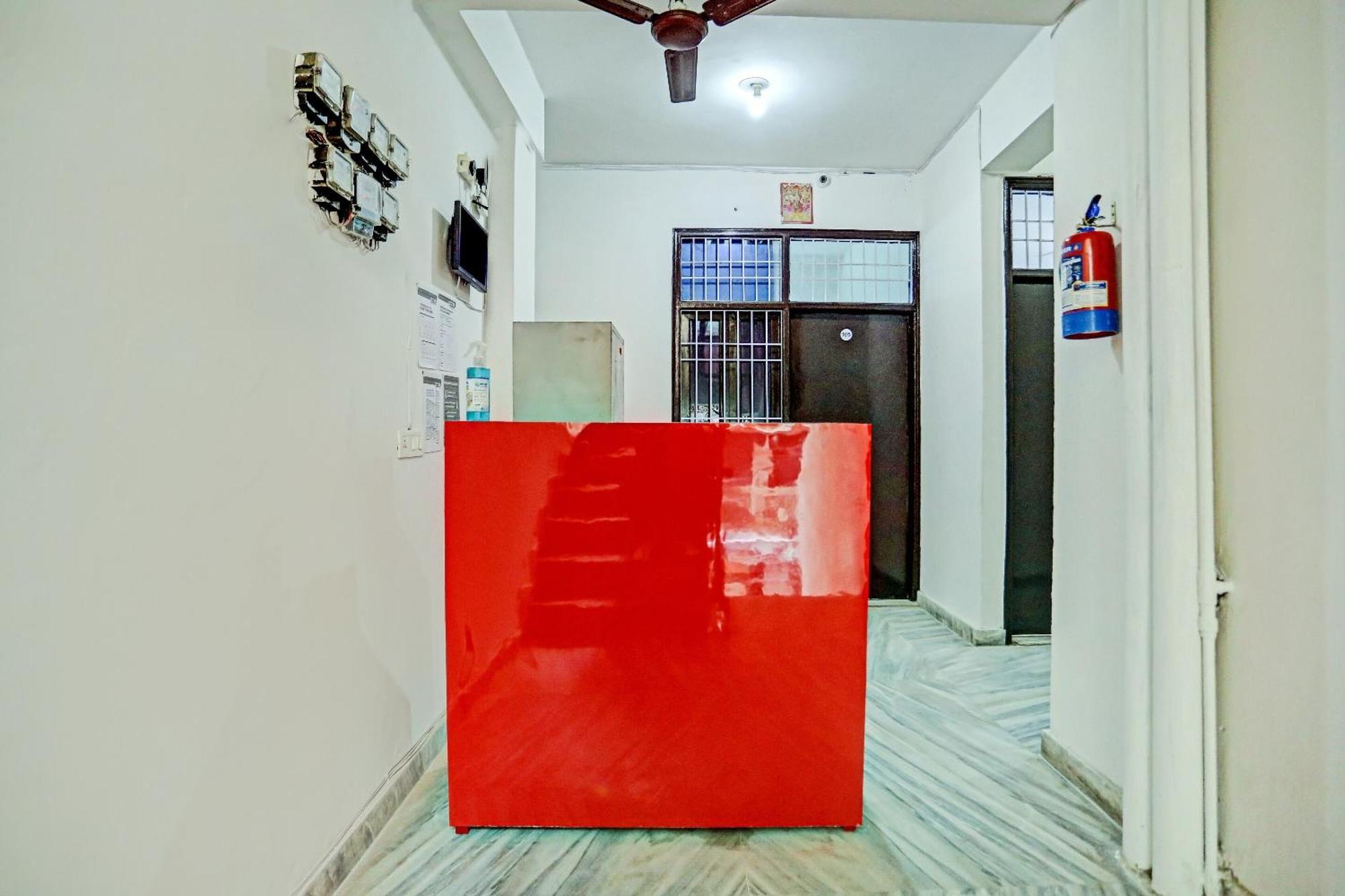 Spot On Raj Hotel Vip Near Worlds Of Wonder Kālkāji Devi Extérieur photo